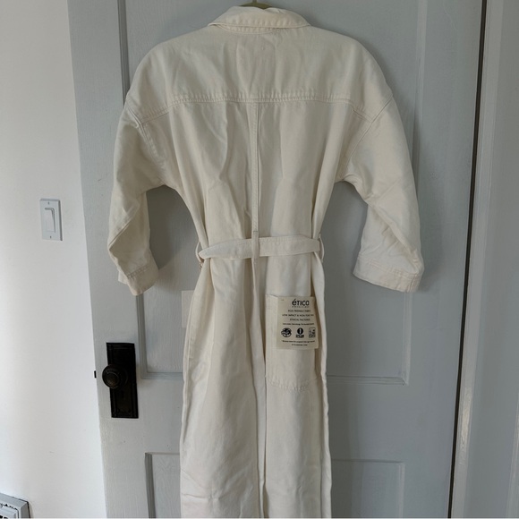 White jumpsuit - Picture 14 of 15